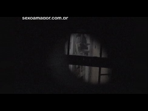 ❤️ Blondie word in die geheim video-opgeneem deur 'n buurtvoyeur wat agter hol bakstene versteek is ❌ Fok op af.space-assistant.ru ❌️❤